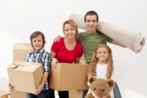 Removal van serving residential and business customers in Finsbury Park