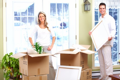 A moving van suited for flat and office moves in Finsbury Park